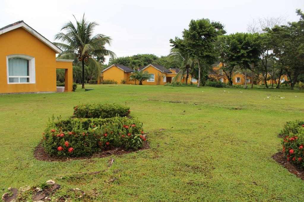 Amatique Bay Hotel Puerto Barrios Bagian luar foto