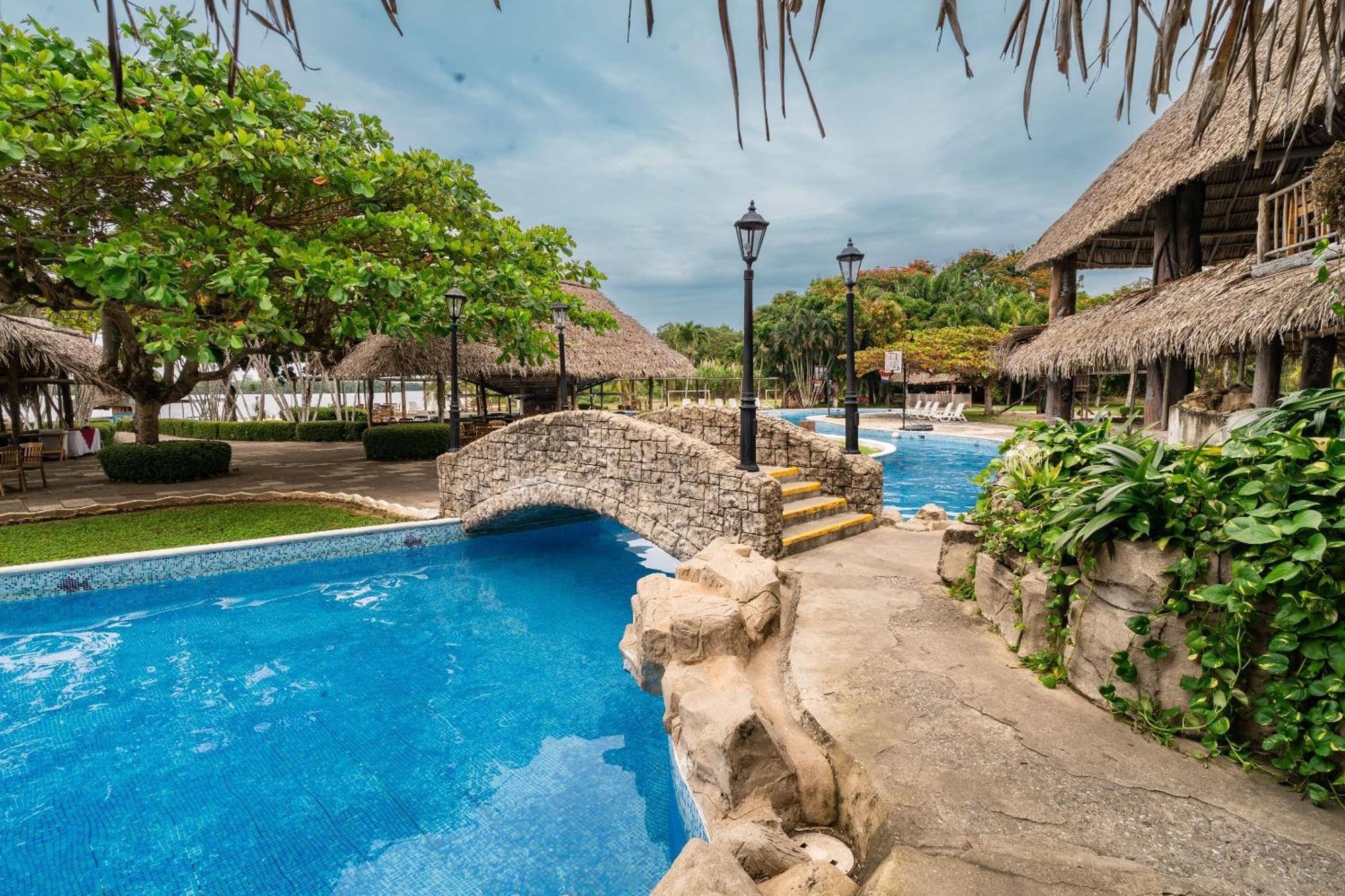 Amatique Bay Hotel Puerto Barrios Bagian luar foto