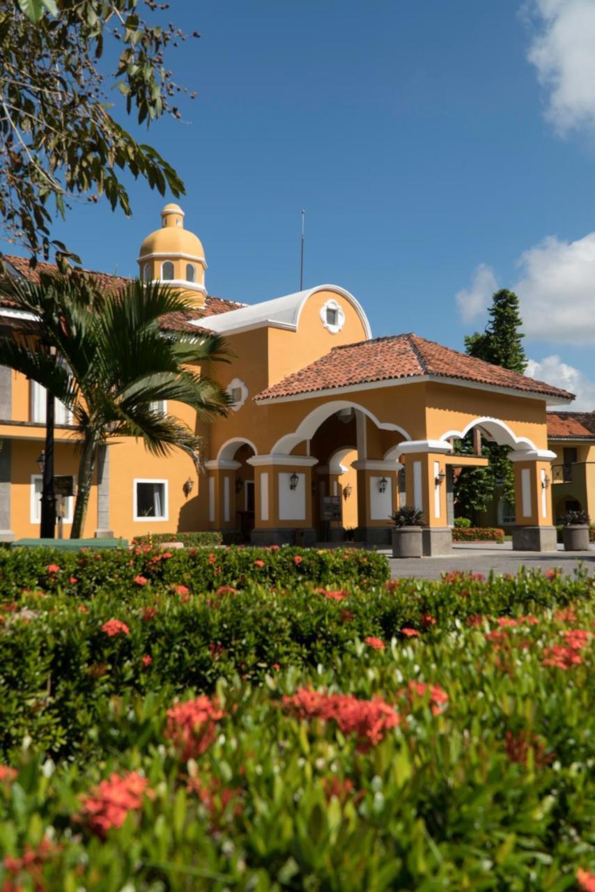 Amatique Bay Hotel Puerto Barrios Bagian luar foto